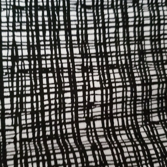 NWOT Anne Klein Black & White Front Flap Midi Skirt Size 16 - Picture 3 of 10